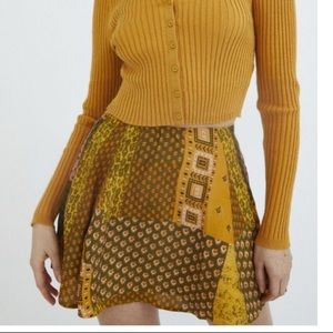 Urban Outfitters Zip Up Liz Printed Mini Skirt (SZ Small)